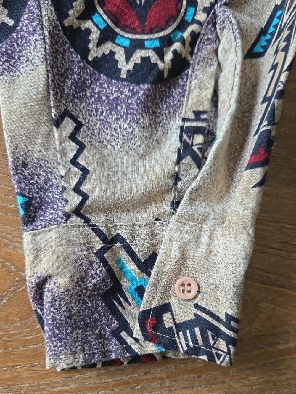 Vintage Wrangler Beige Aztec-Print Lightweight Buttom Up Shirt
